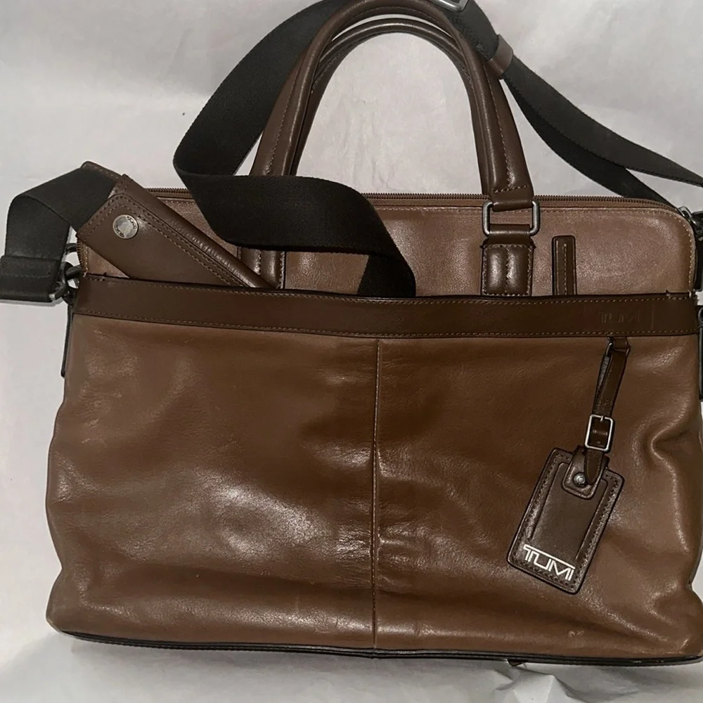 TUMI; Brown Leather Expandable Laptop Bag.